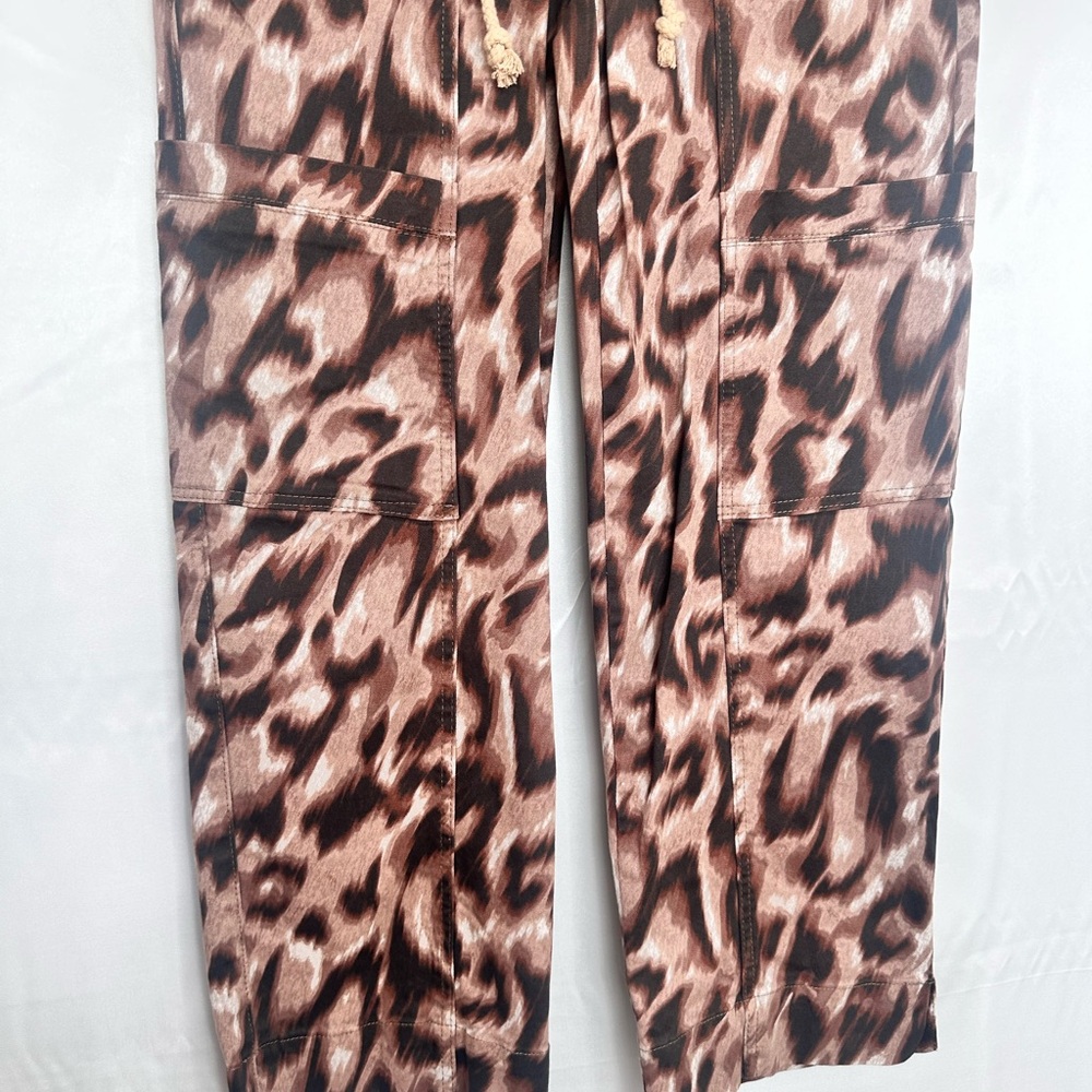 NWT Democracy “Ab”‎ Technology Skyrise Cargo Pants Leopard Print Size 6 - Picture 4 of 13